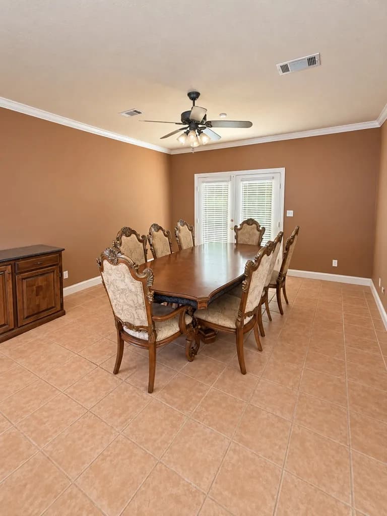 Dining room for 8